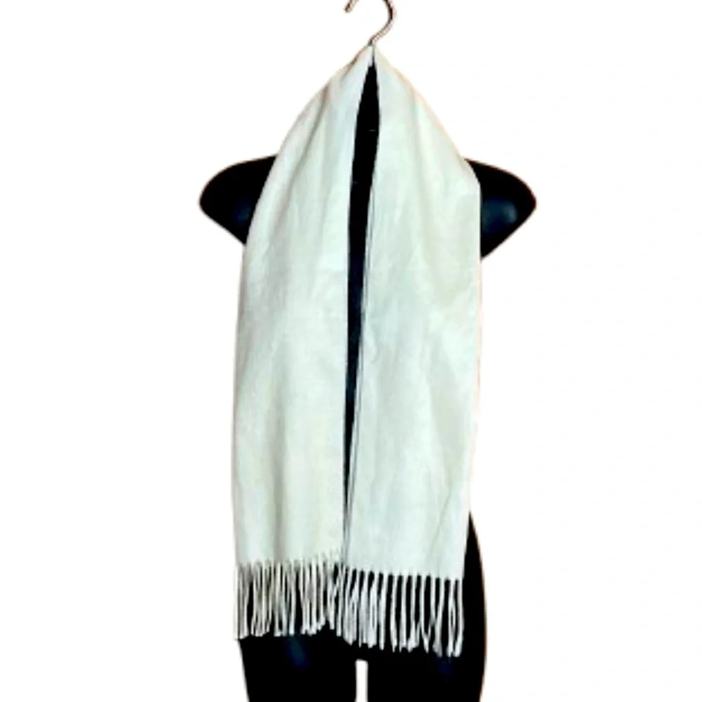 Christian Dior Echarpes scarf 100 % acrylic cashmaire scarf dry clean only